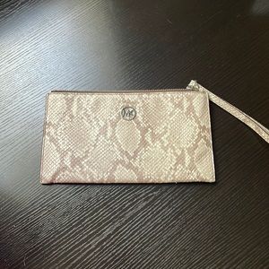 Michael Kors wristlet